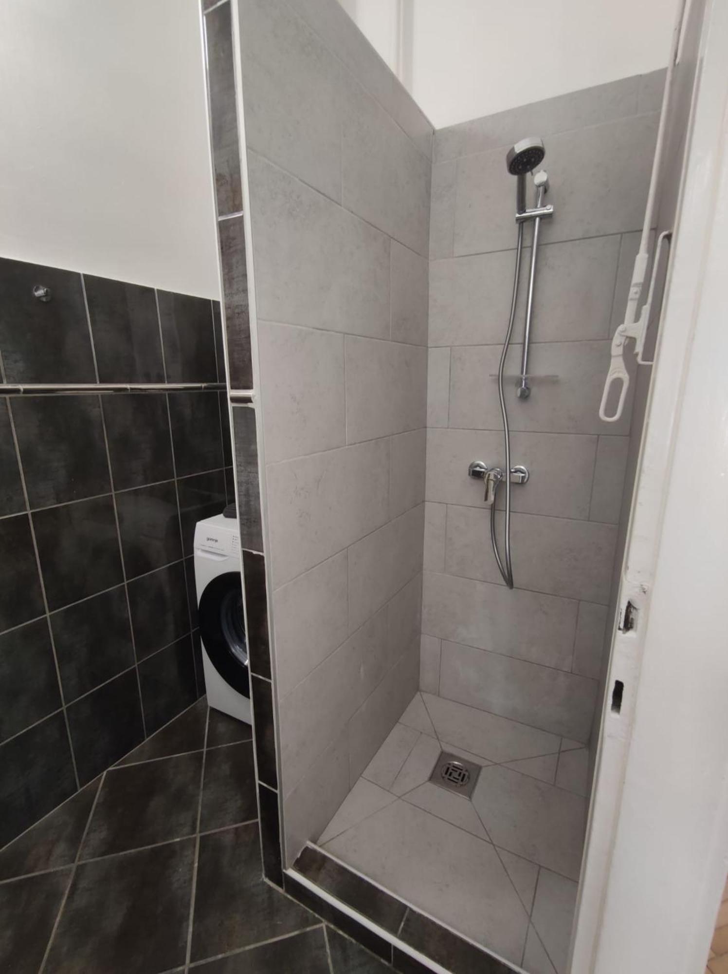 V Apartmán *