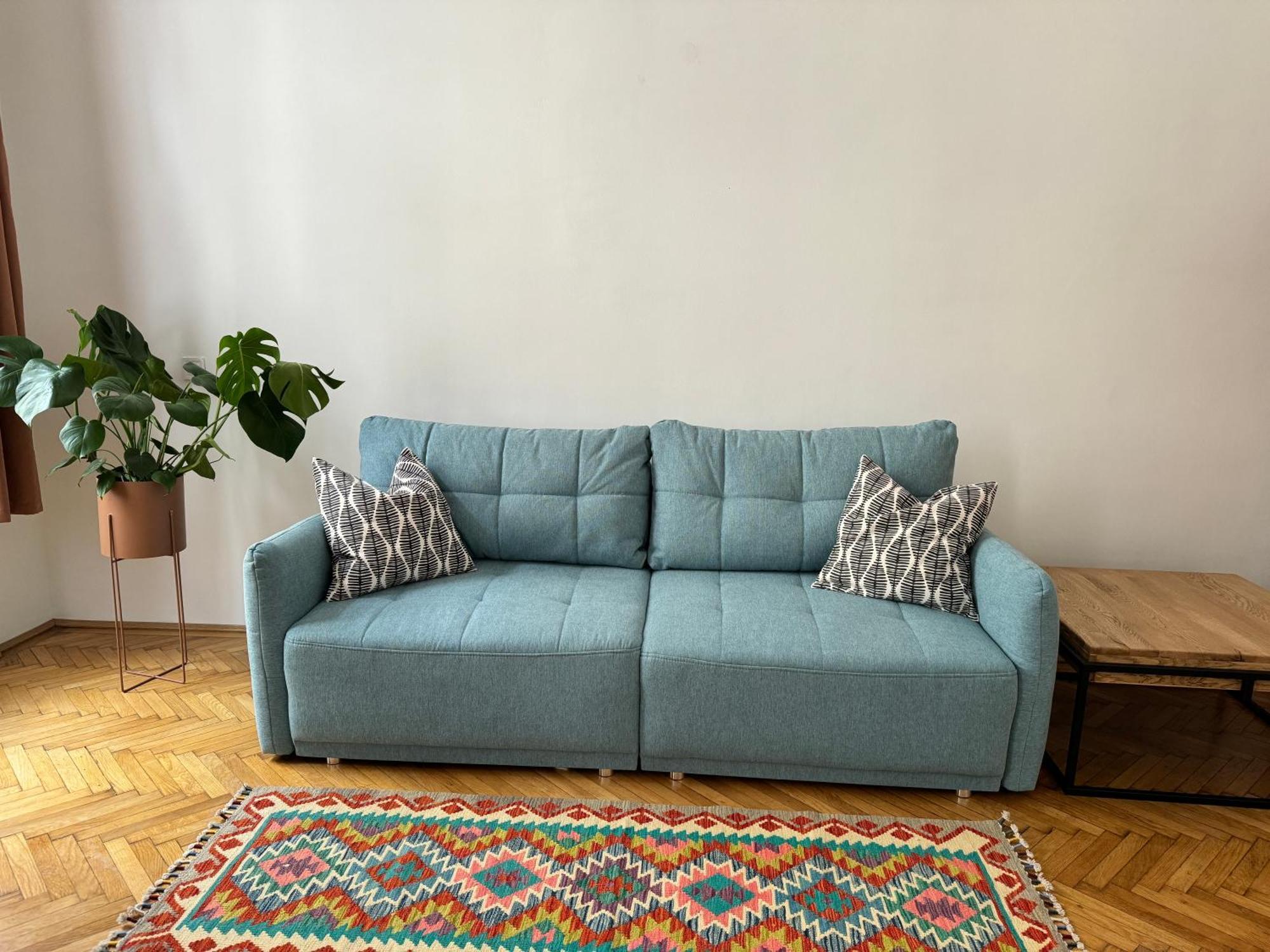 V Apartment