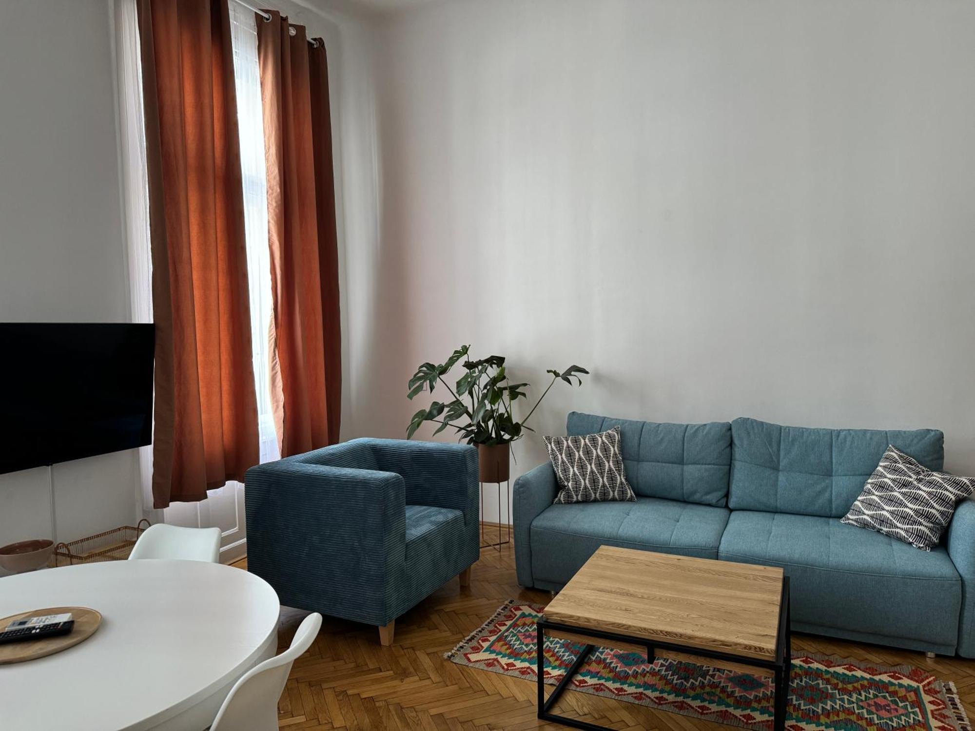 Apartment V